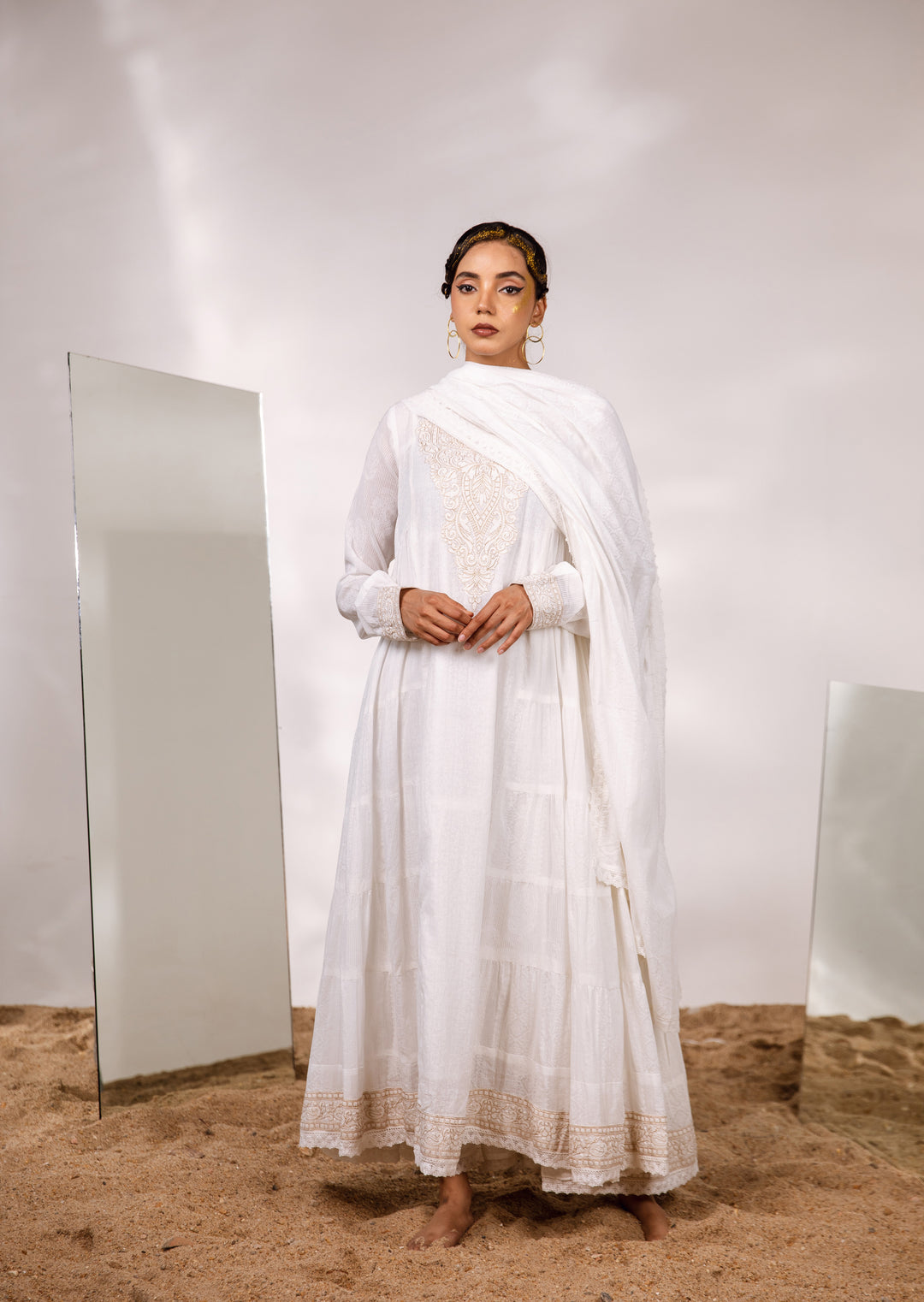 Women's Cotton White Flared/Tiered Kurta With Dupatta