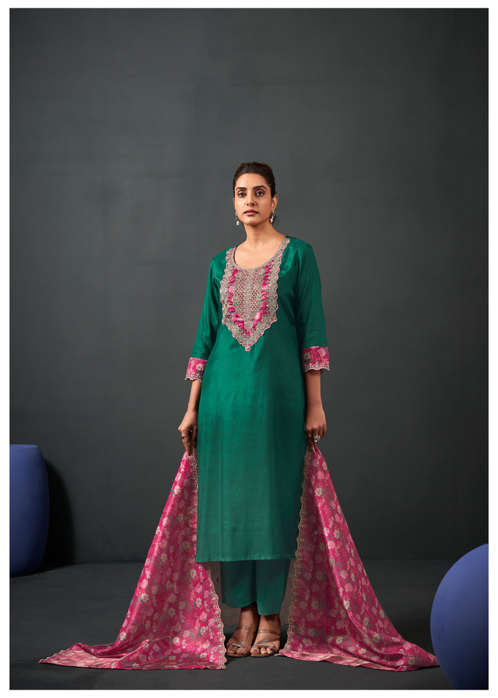 womens Rama Green Rayon Kurta, Pant & Dupatta Set