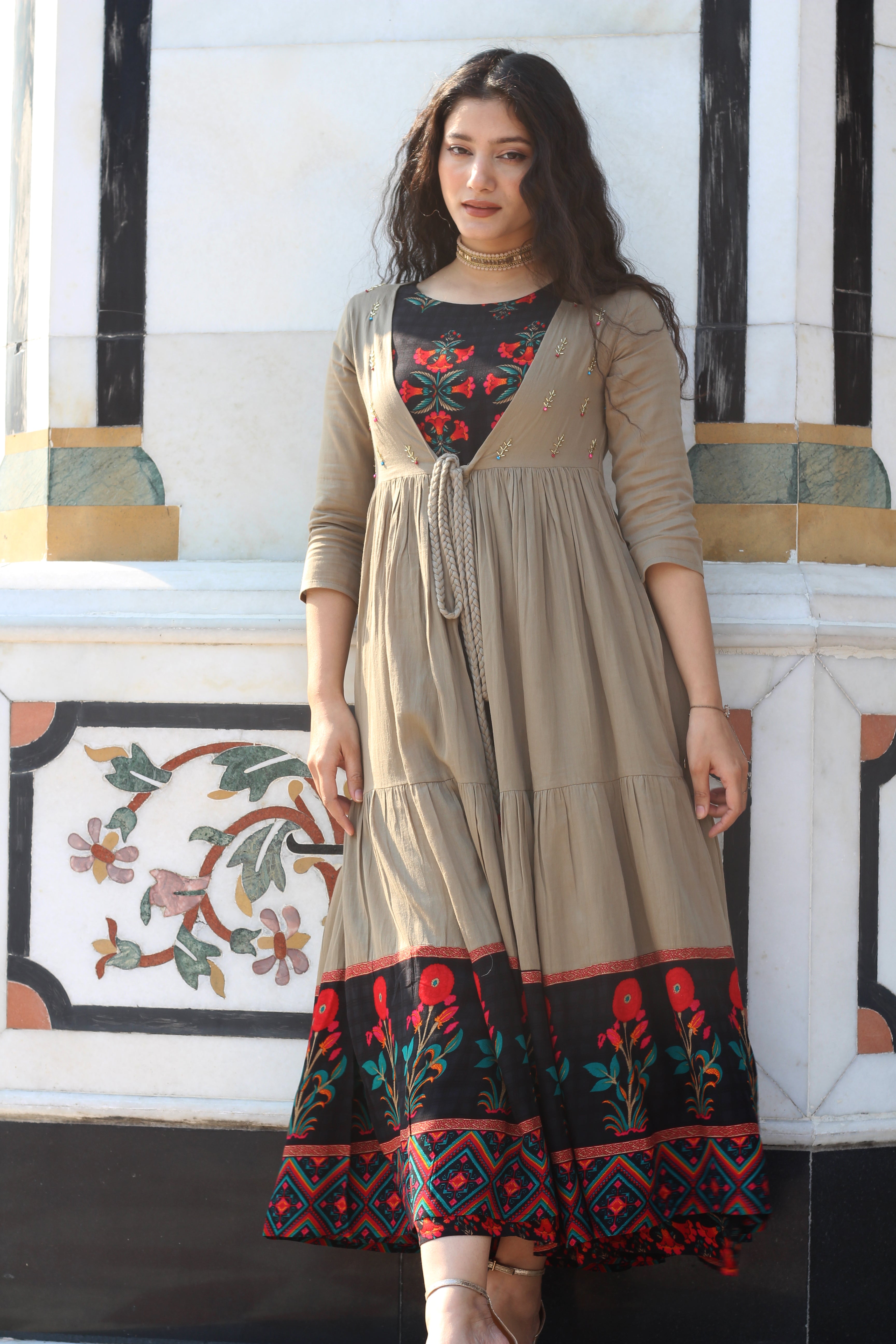 Jacket with prints and plain color combination | Kurti with jacket, New  kurti designs, Kurti designs