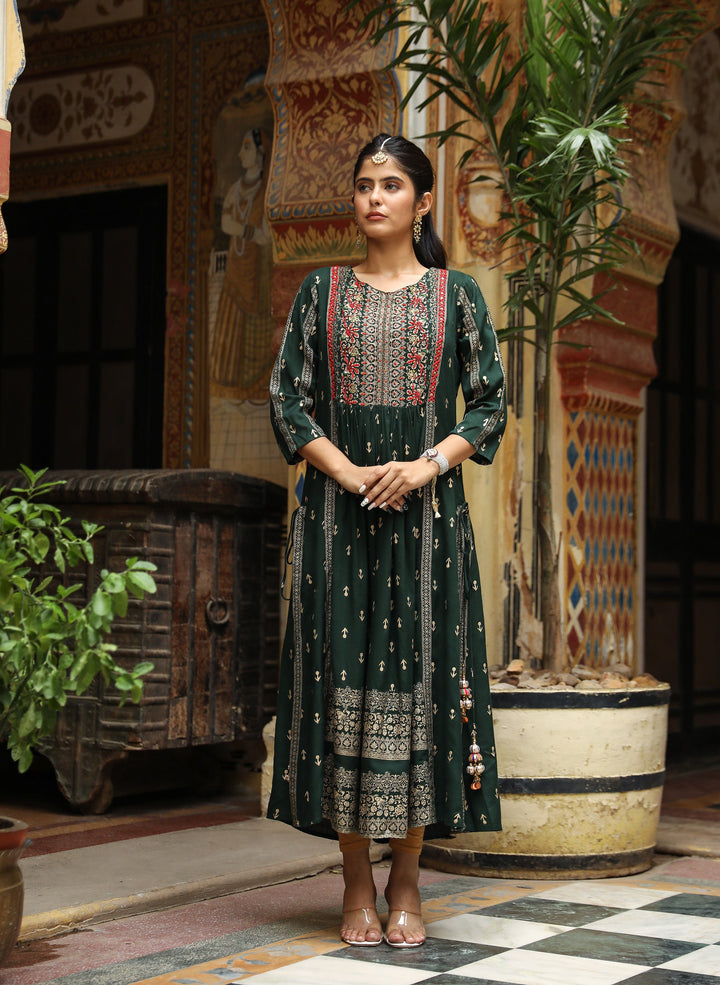 Mehndi Green Embellished Kurta