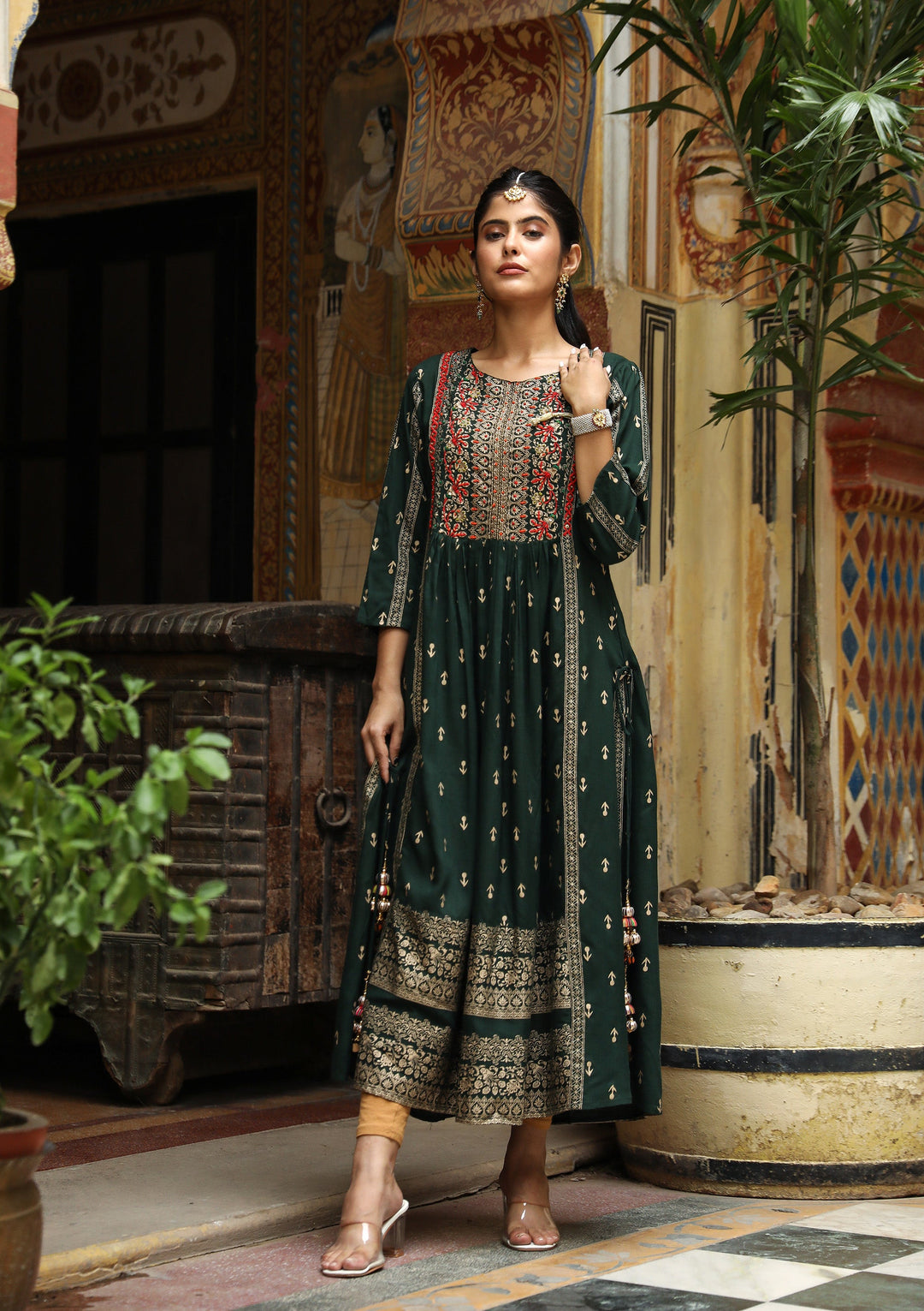 Mehndi Green Embellished Kurta