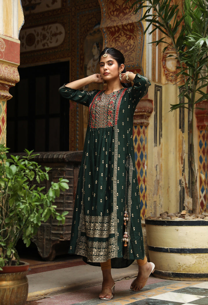 Mehndi Green Embellished Kurta