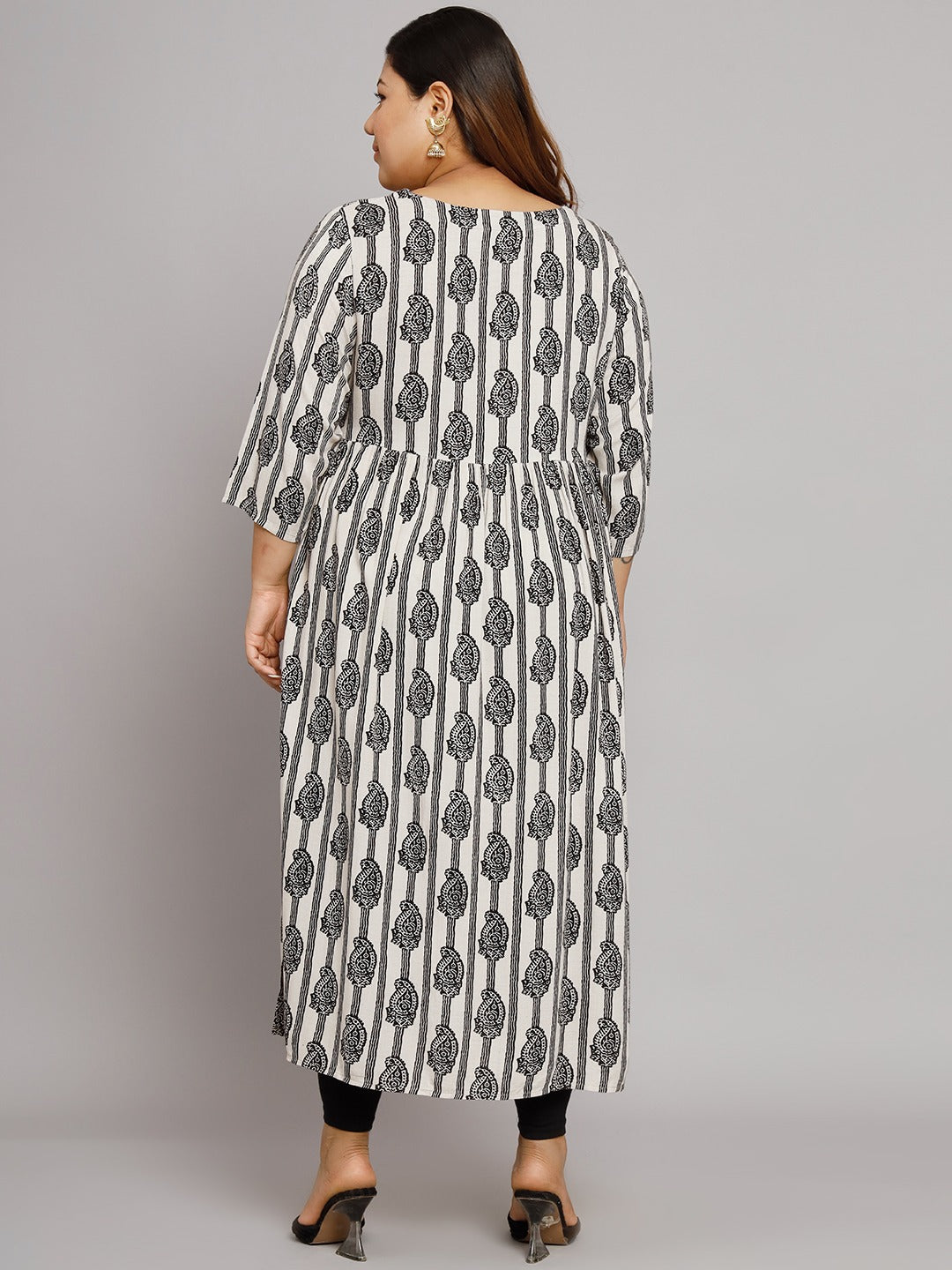 Women's White Rayon Straight Kurta