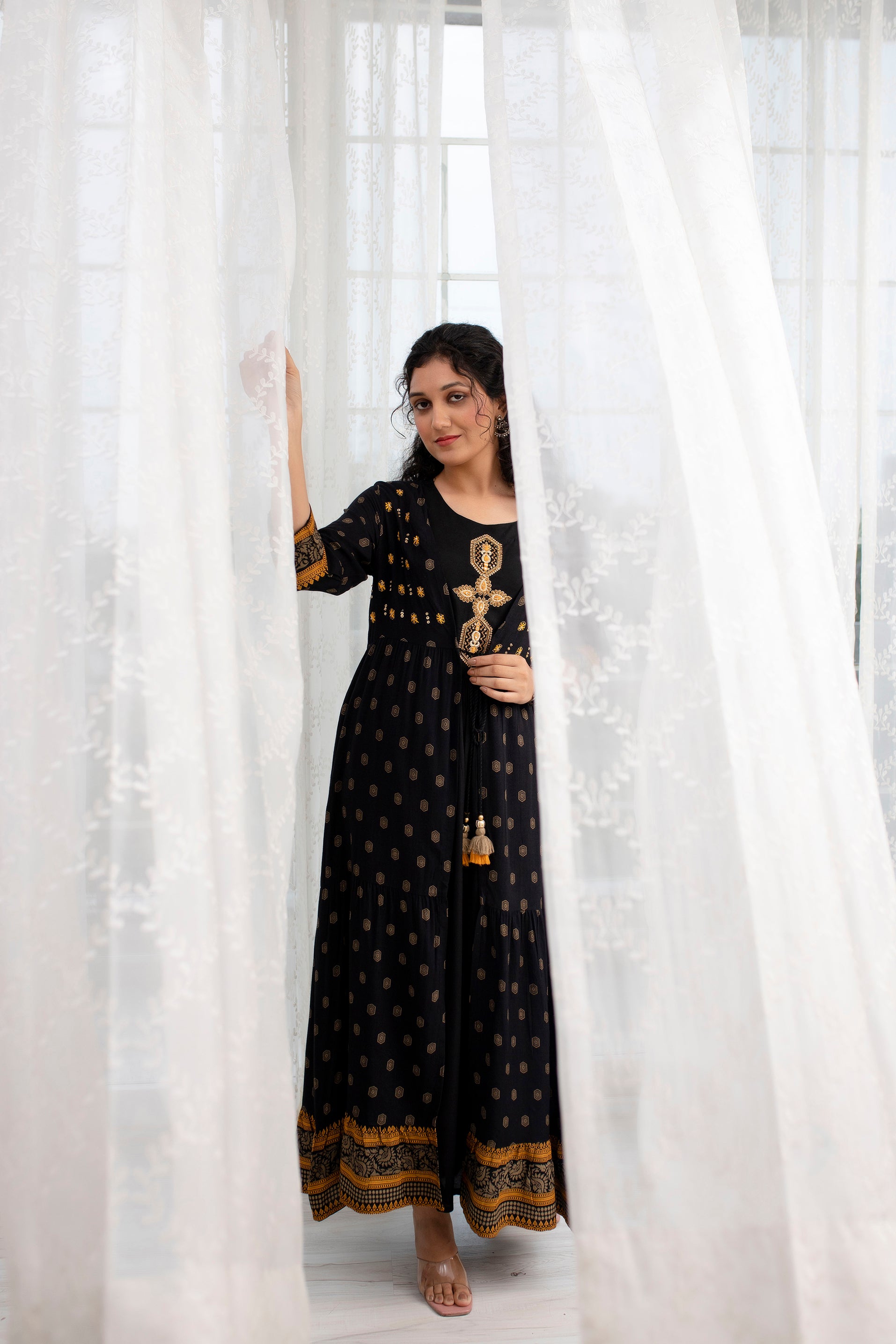 EthnoVogue Black Solid Made To Measure Gown with Ethnic Jacket Price in  India, Full Specifications & Offers | DTashion.com