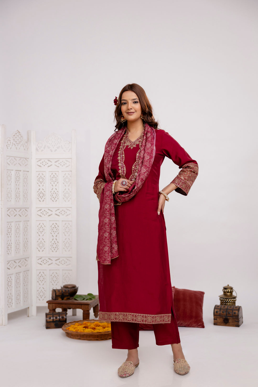 Women's Maroon Muslin Kurta Pantand Dupatta Set