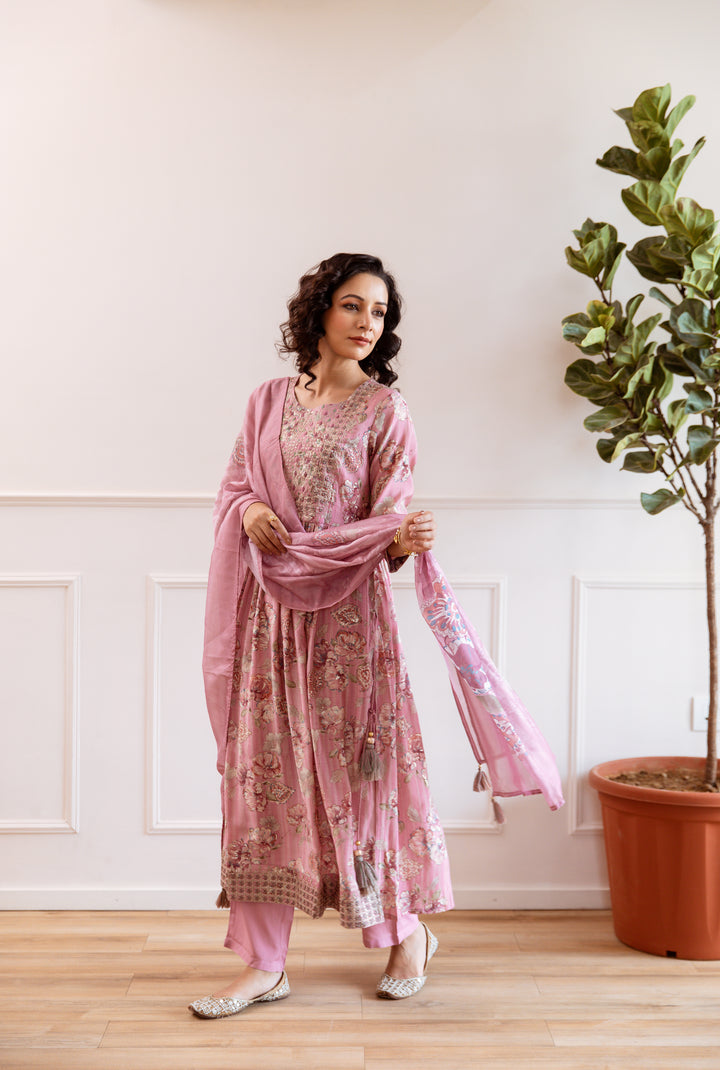 Women's Peach Maslin Kurta, Pant & Dupatta Set