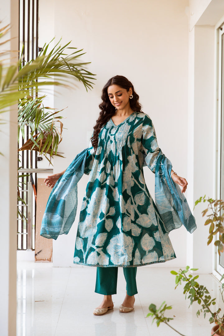 Women's Green Cotton Kurta Pant and Dupatta Set