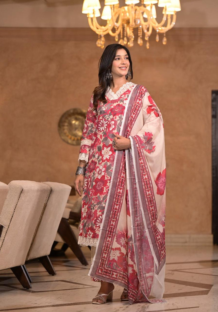 Women's Pink Rayon Kurta, Pant & Dupatta Set