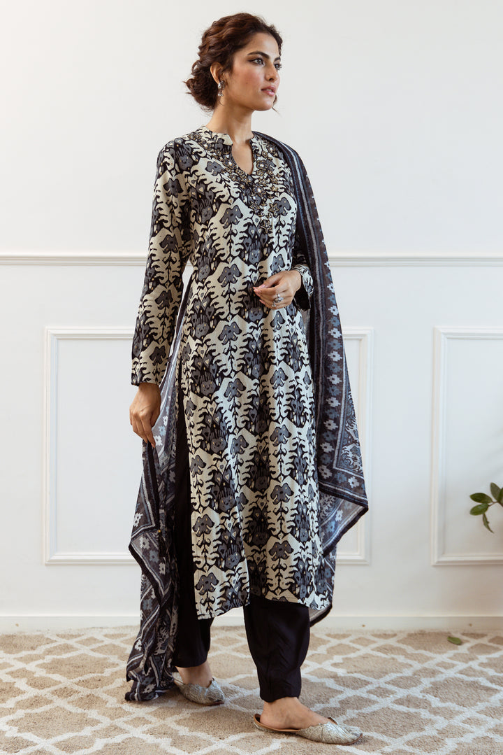 Women's Black: Cream German rayon Kurta Pant and Dupatta Set