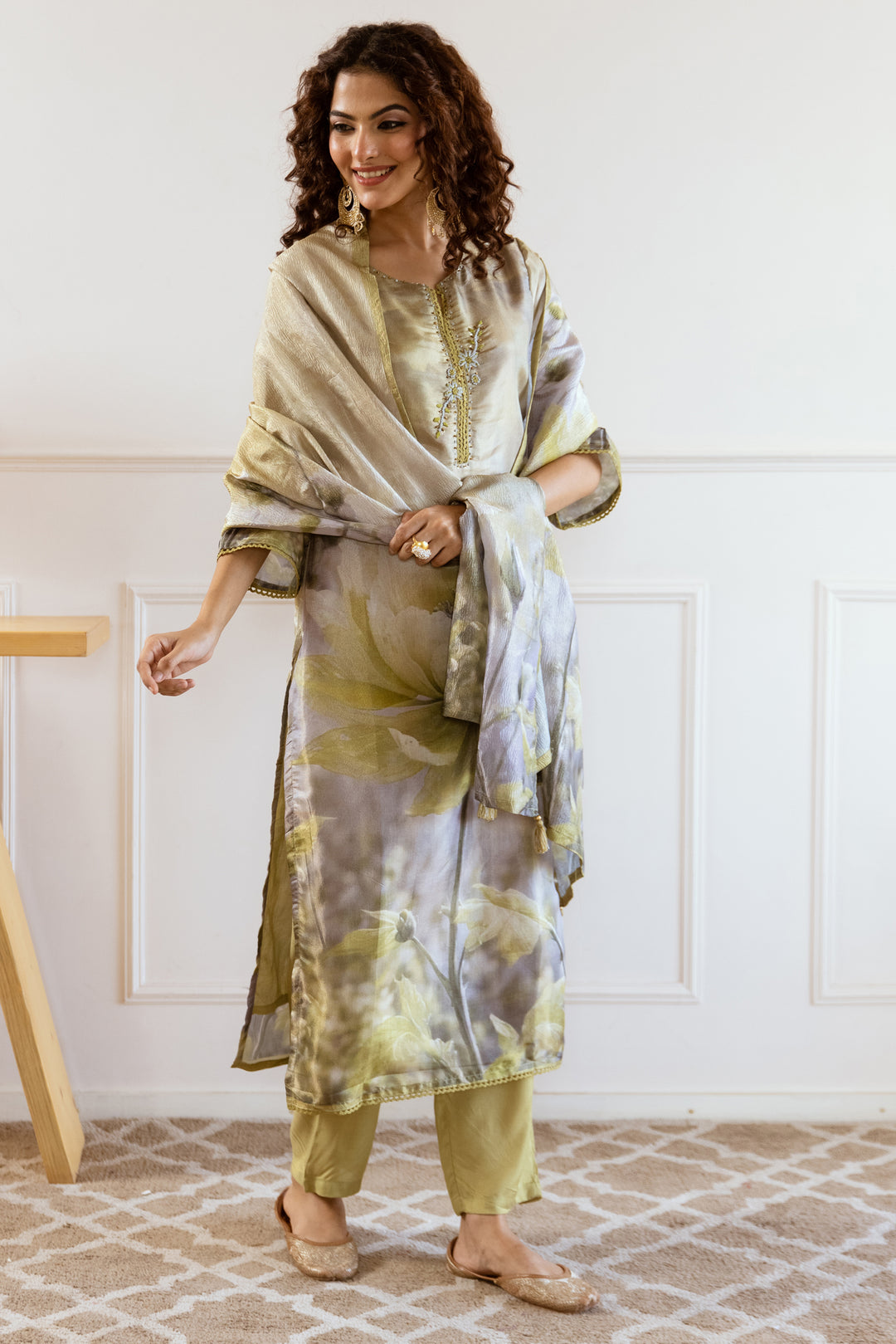 Women's Green: Grey Tissue Silk Kurta Pant and Dupatta Set