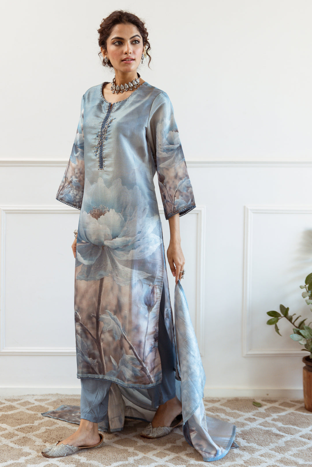 Women's Turquoise: Grey Tissue Silk Kurta Pant and Dupatta Set