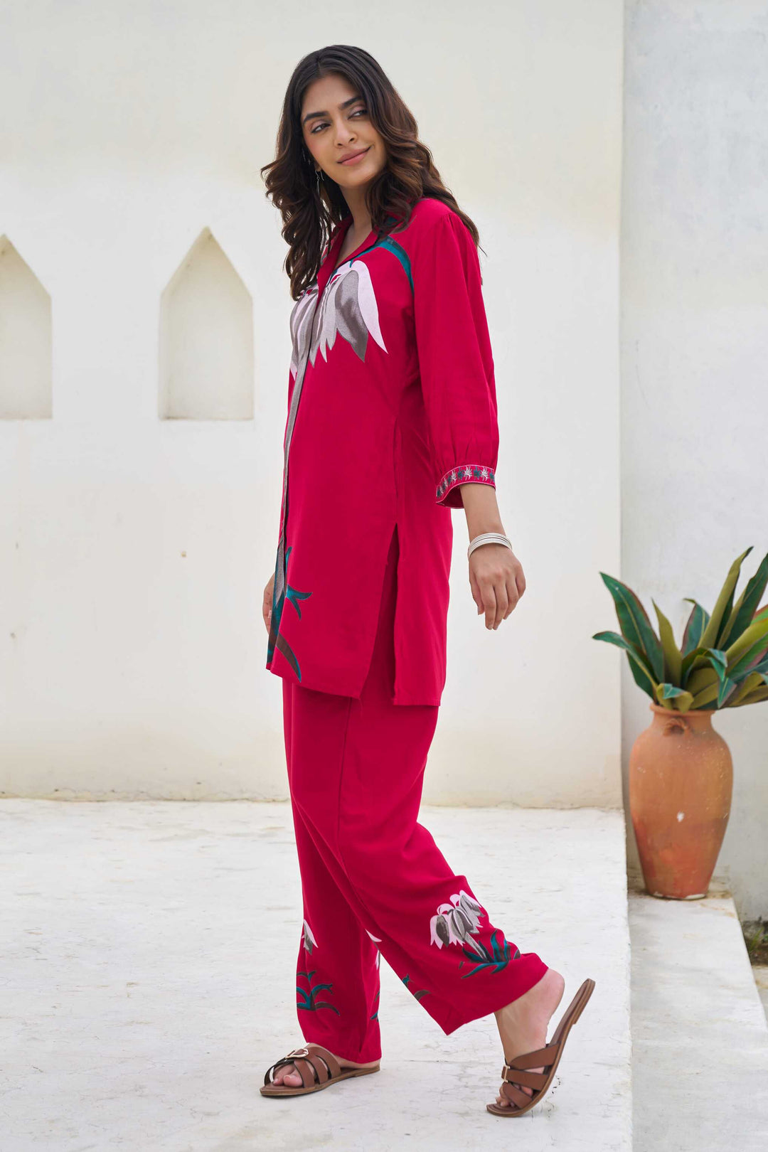 Nehamta Women's Rani Pink Viscose Rayon Short Kurta With Pant