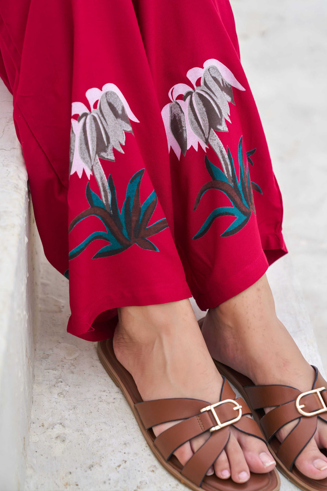 Nehamta Women's Rani Pink Viscose Rayon Short Kurta With Pant