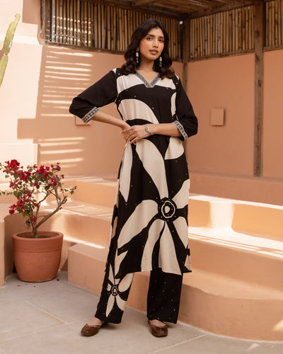 Nehamta Women's Black German Rayon Kurta & Palazzo Set