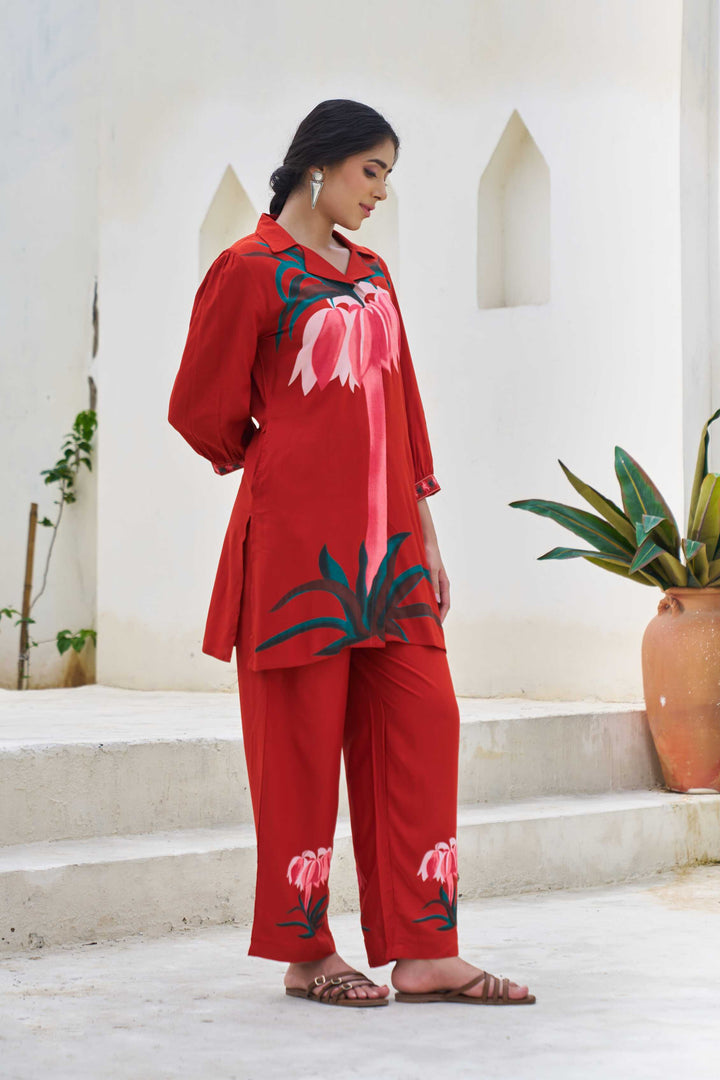 Nehamta Women's Rust Viscose Rayon Short Kurta With Pant