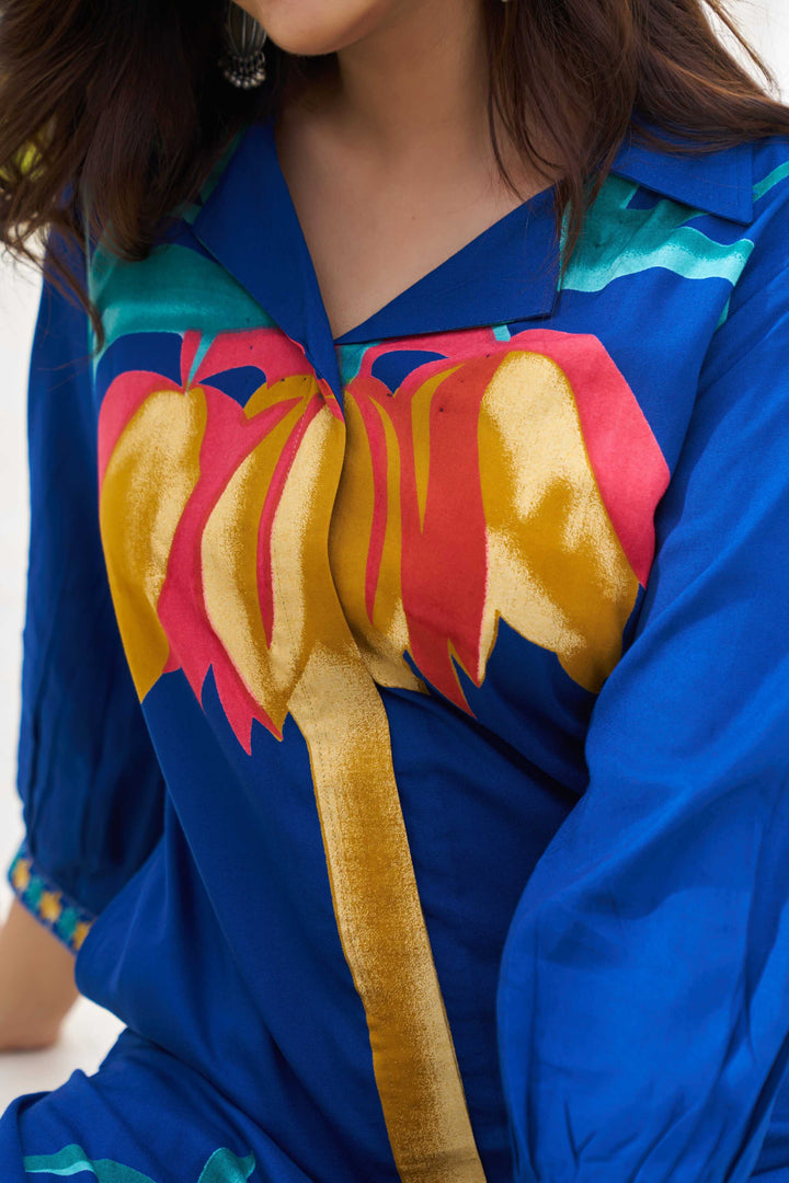 Nehamta Women's Blue Viscose Rayon Short Kurta With Pant