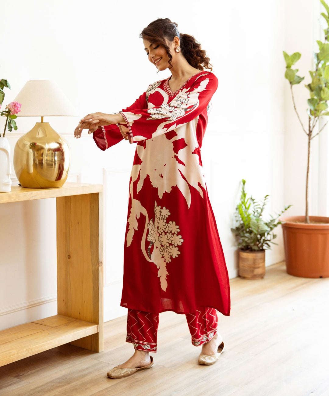 Nehamta Women's Red German Rayon Kurta & Palazzo Set