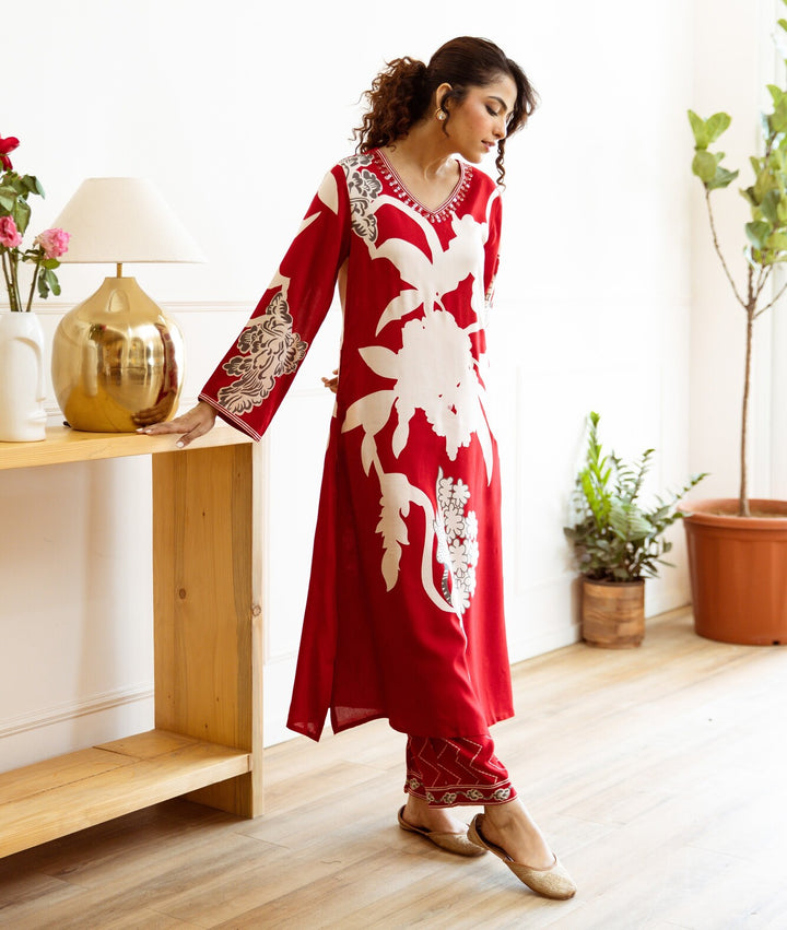 Nehamta Women's Red German Rayon Kurta & Palazzo Set