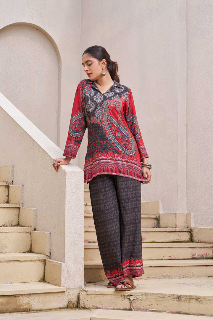 Nehamta Women's Black Rayon Short Kurta With Palazzo Co-Ords Set