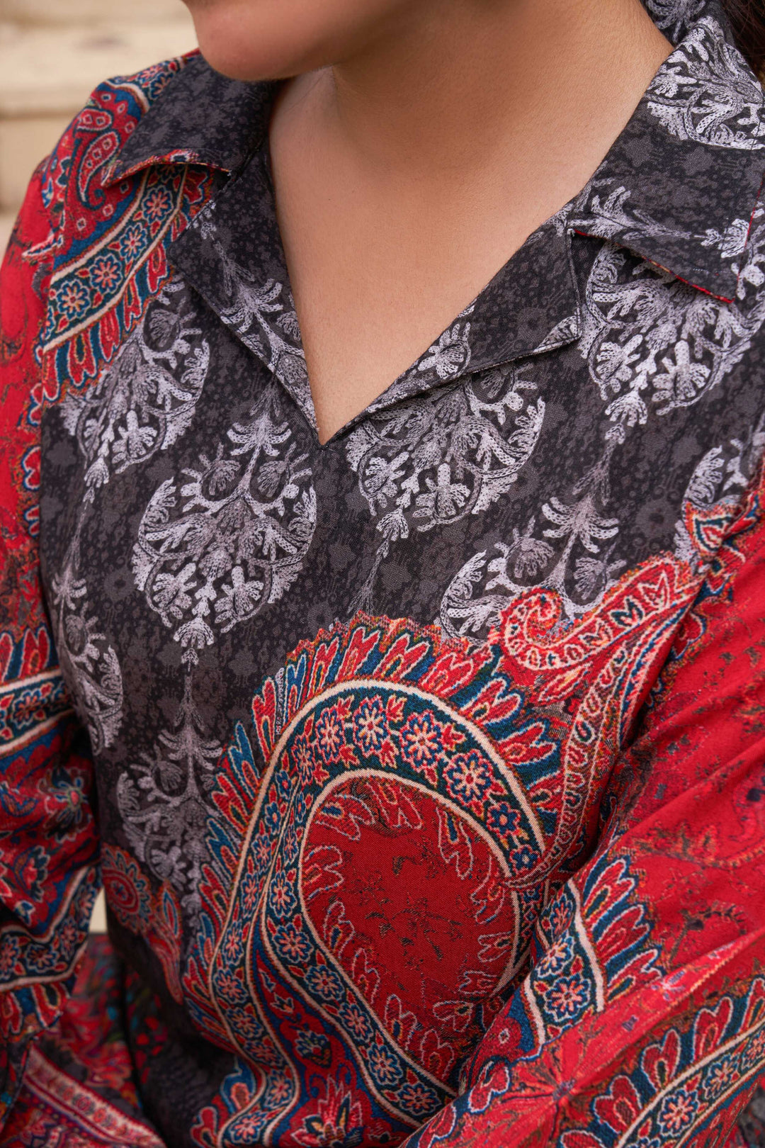 Nehamta Women's Black Rayon Short Kurta With Palazzo Co-Ords Set