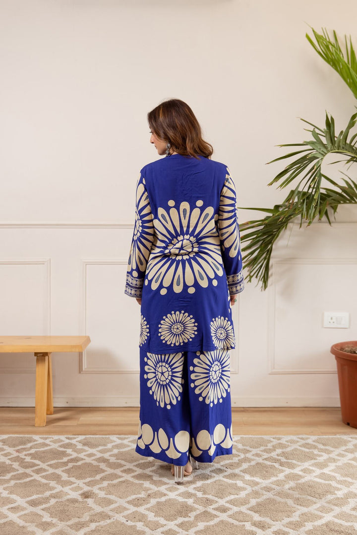 Nehamta Women's Blue German Rayon Kurta & Palazzo Set