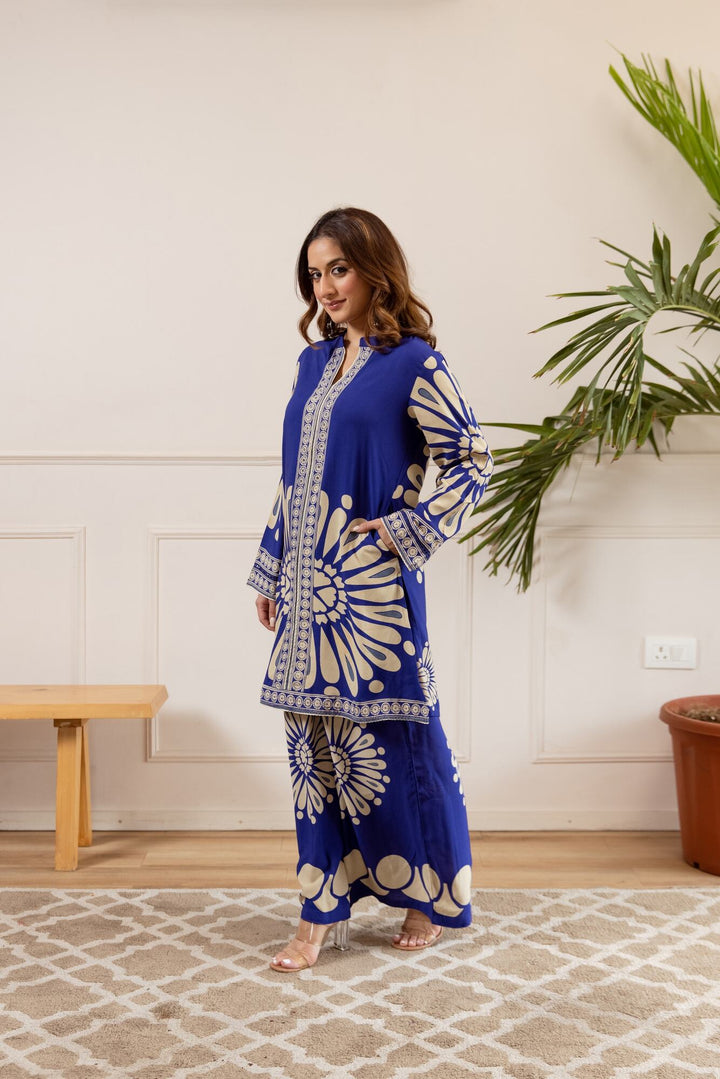 Nehamta Women's Blue German Rayon Kurta & Palazzo Set