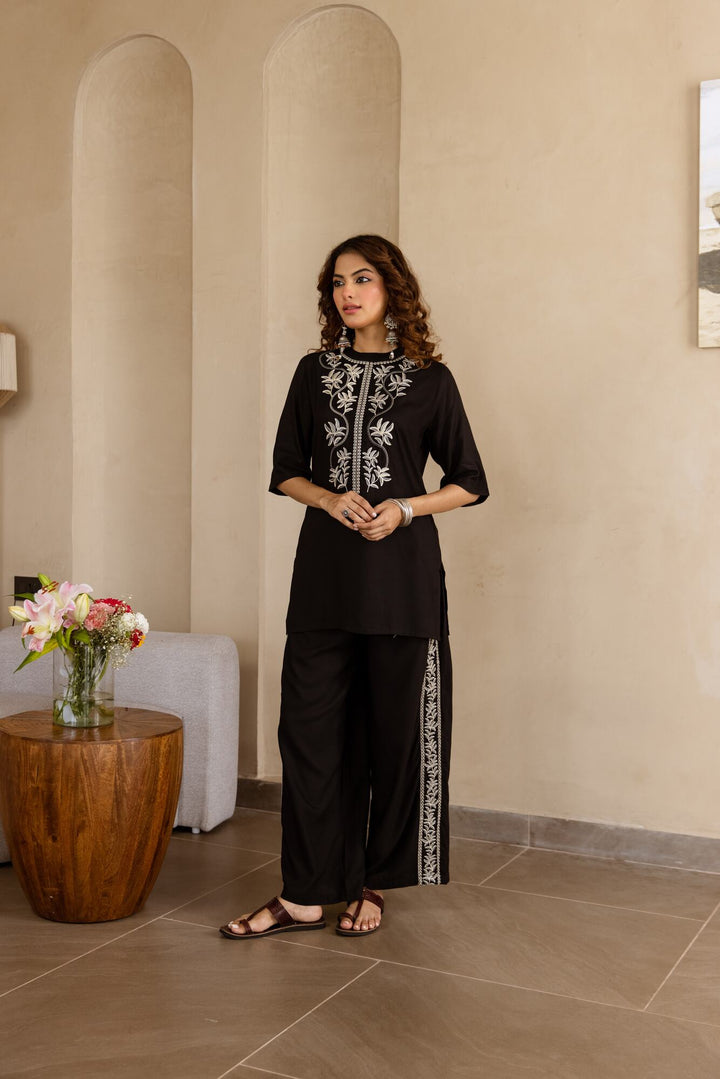 Nehamta Women's Black German Rayon Tunic & 1 Pant Co-Ords Set