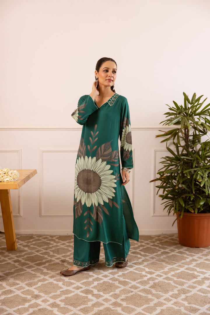 Nehamta Women's Green German Rayon Kurta With Palazzo Set
