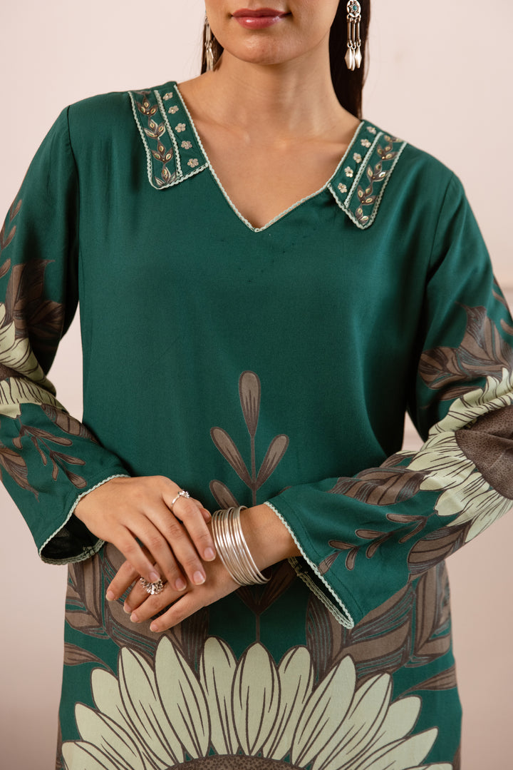 Nehamta Women's Green German Rayon Kurta With Palazzo Set