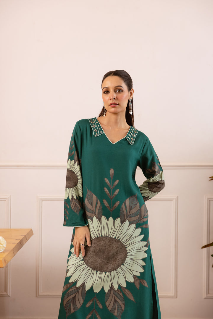 Nehamta Women's Green German Rayon Kurta With Palazzo Set