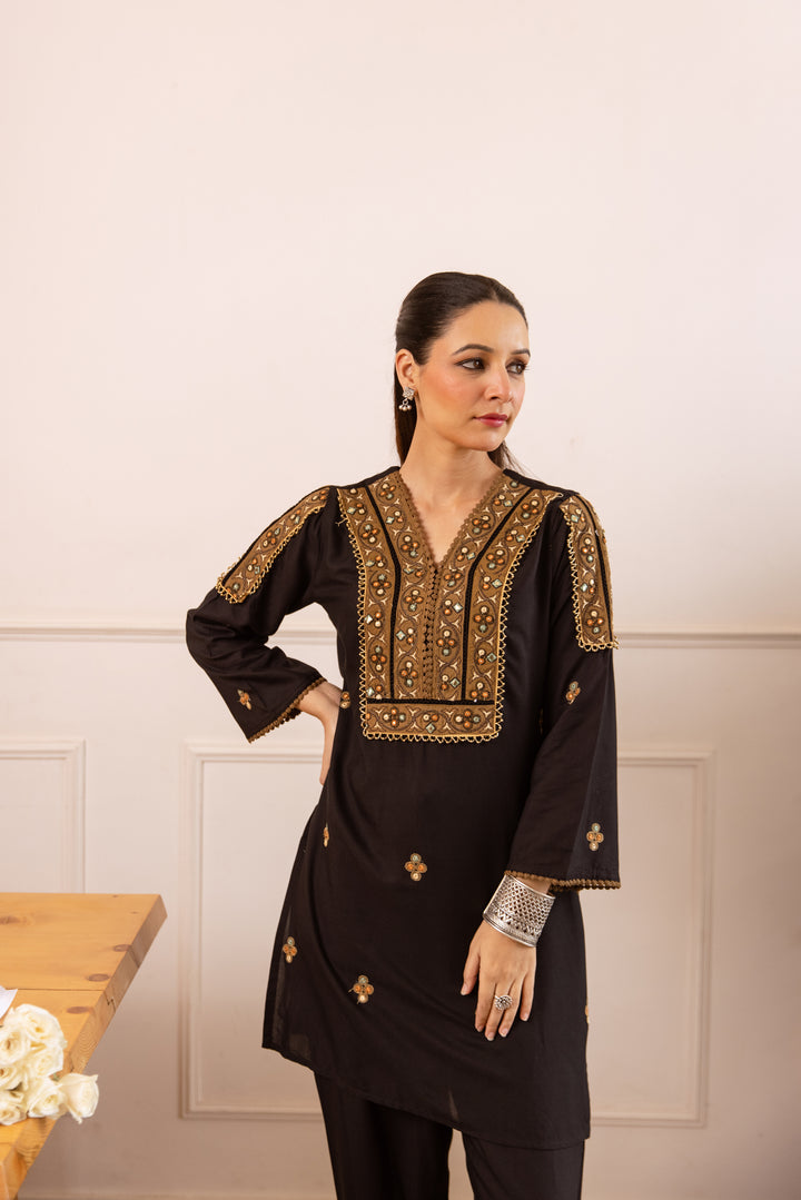 Nehamta Women's Black German Rayon Tunic with Pant Co-Ords Set