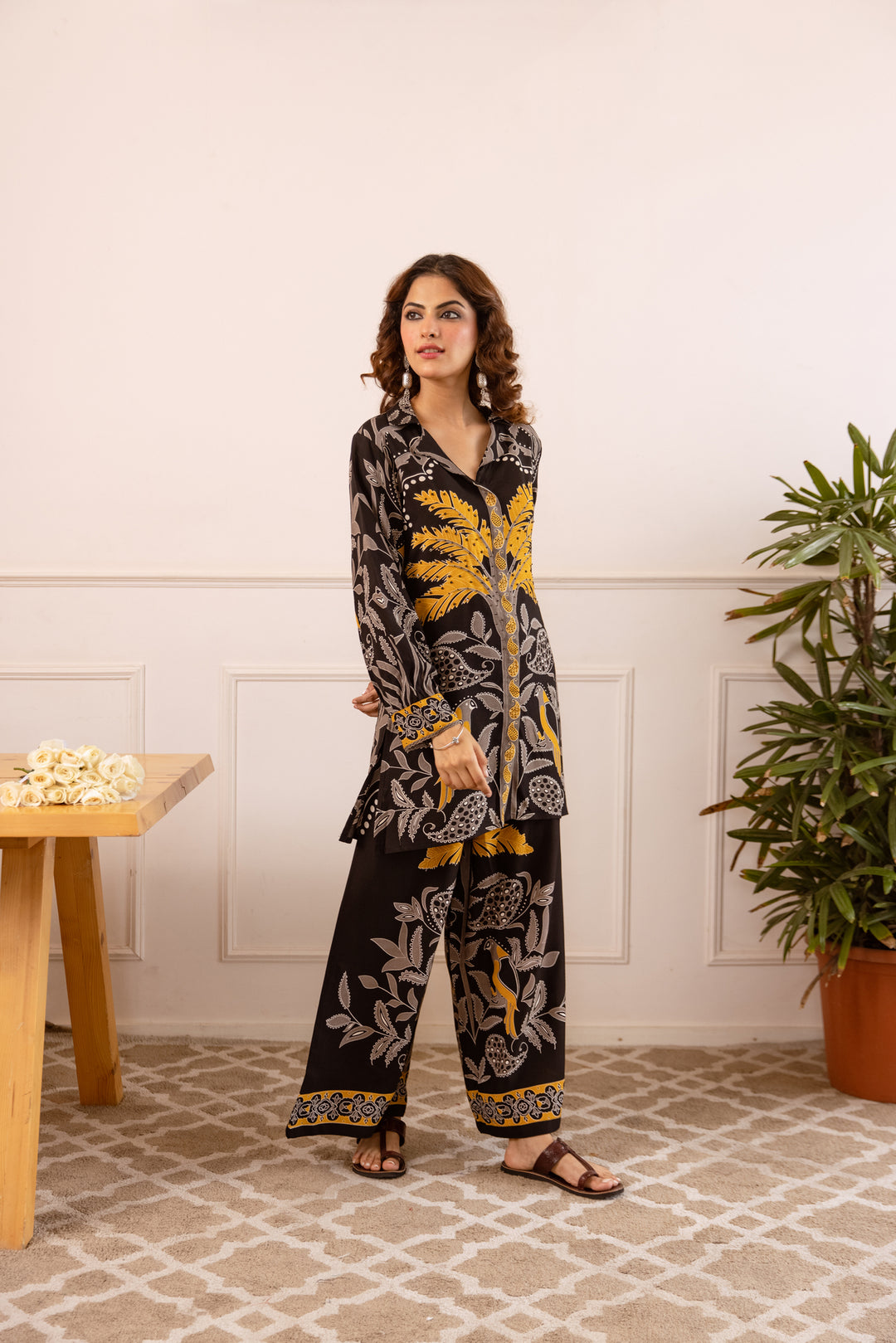 Nehamta Women's Black German Rayon Tunic with Palazzo Co-Ords Set