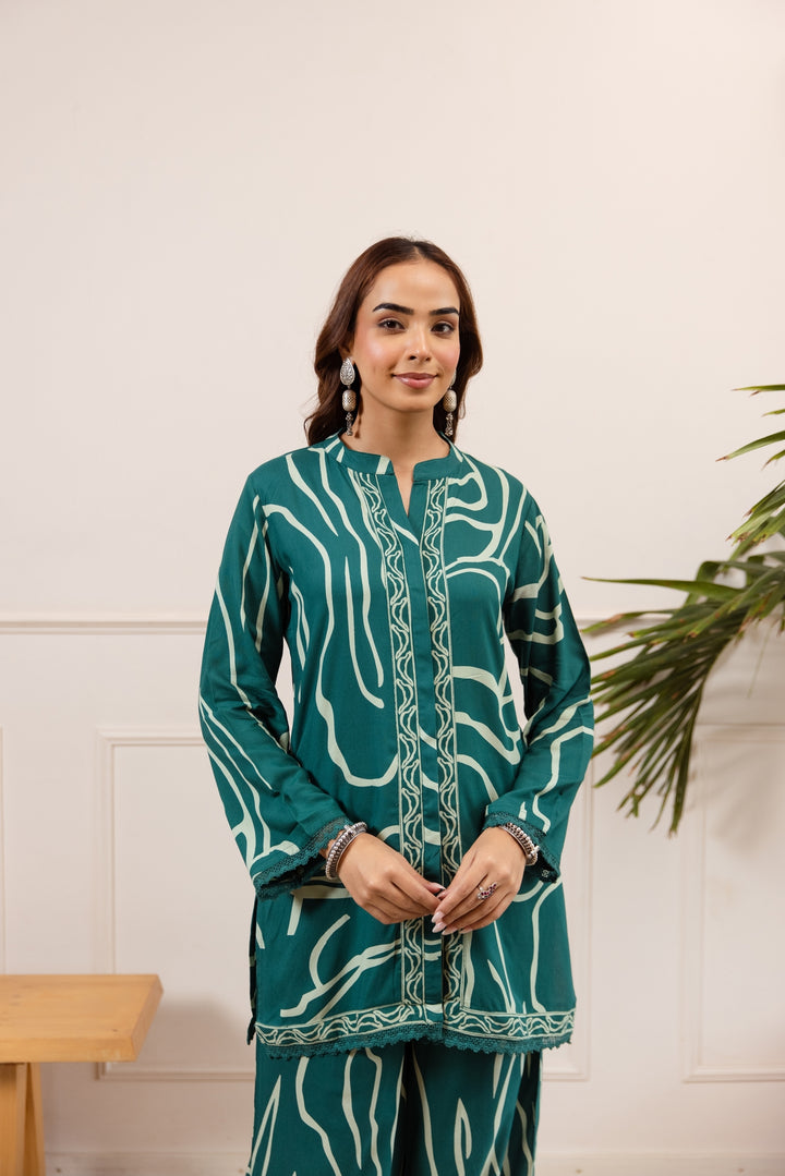 Nehamta Women's Teal German Rayon Tunic with Pant Co-Ords Set