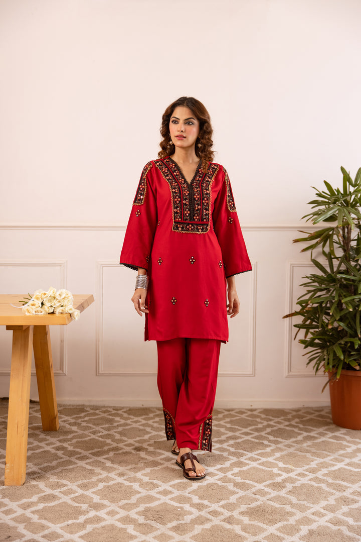 Nehamta Women's Red German Rayon Tunic with Palazzo Co-Ords Set
