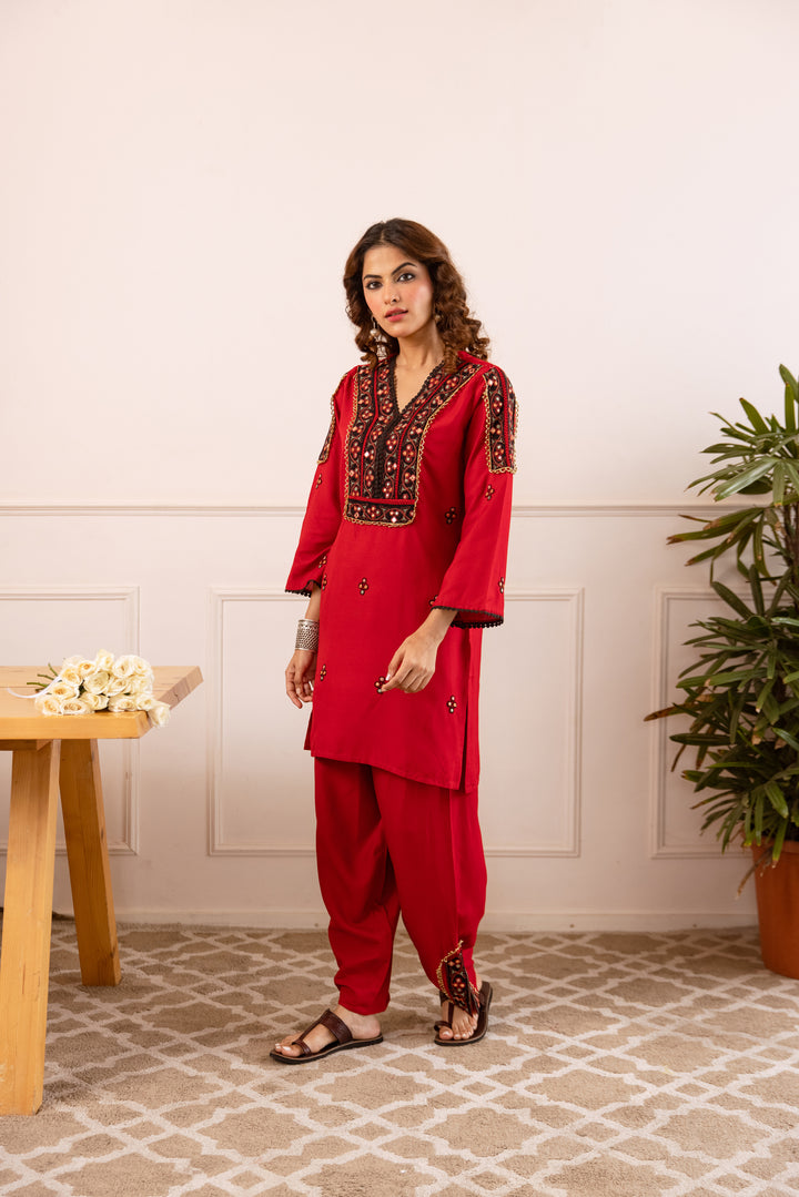 Nehamta Women's Red German Rayon Tunic with Palazzo Co-Ords Set