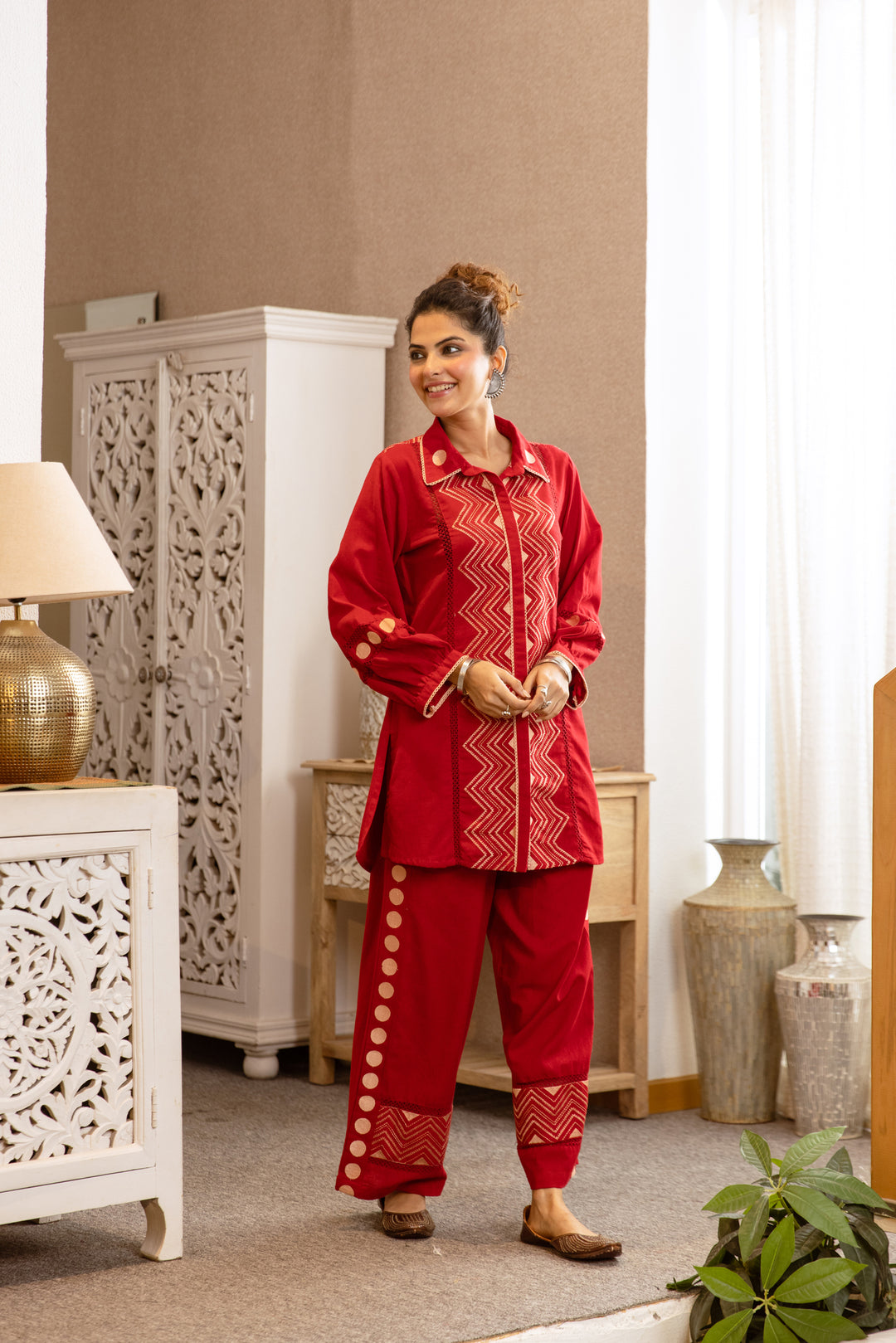 Nehamta Women's Red Cotton Kurta & Pant Set