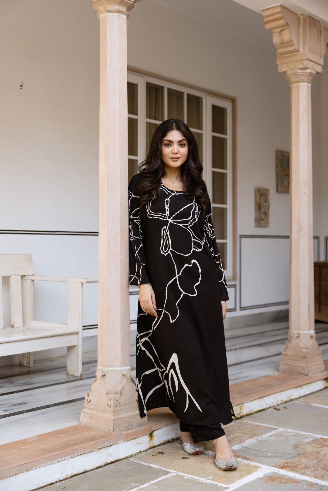 Nehamta Women's Black German Rayon Kurta & Pant Set