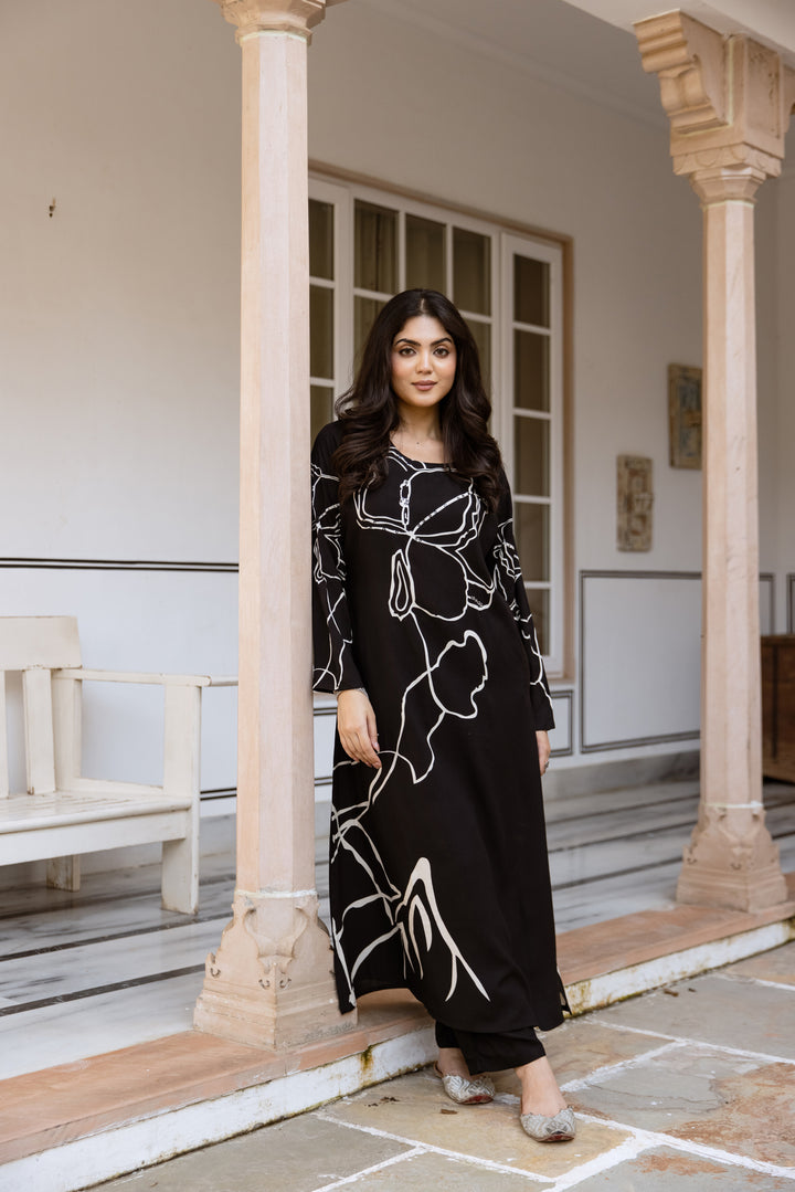 Nehamta Women's Black German Rayon Kurta & Pant Set