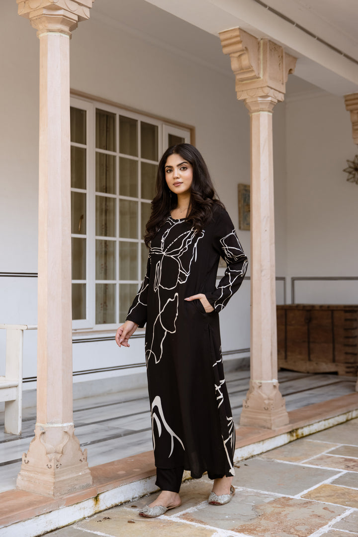 Nehamta Women's Black German Rayon Kurta & Pant Set