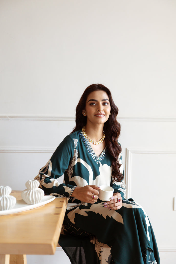 Nehamta Women's Teal Rayon Kurta with Pant