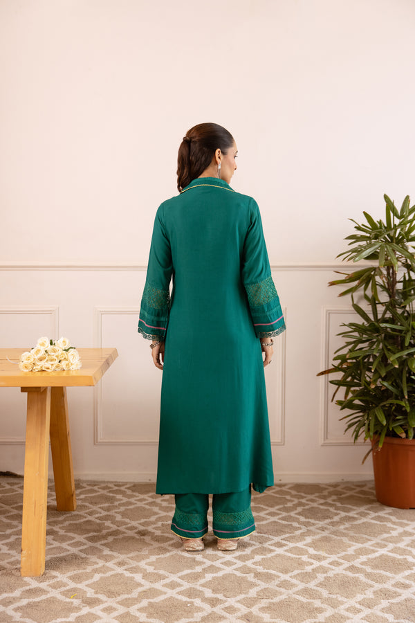 Nehamta Women's Green Rayon Kurta with Pant