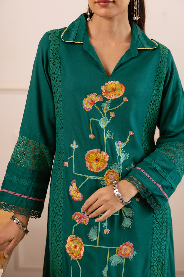 Nehamta Women's Green Rayon Kurta with Pant