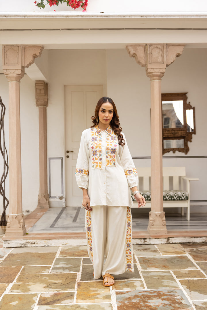 Nehamta Women's White Rayon Short Kurta with Palazzo