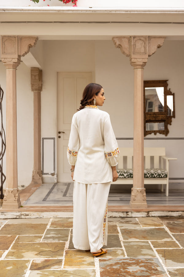 Nehamta Women's White Rayon Short Kurta with Palazzo