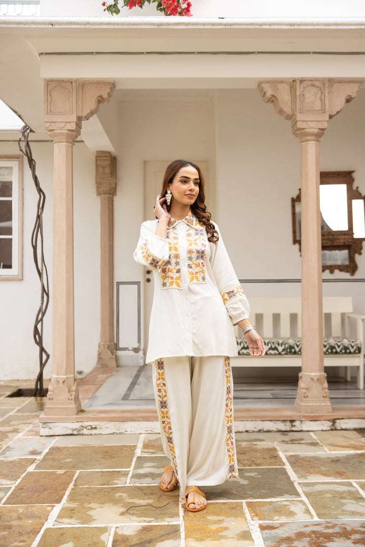 Nehamta Women's White Rayon Short Kurta with Palazzo