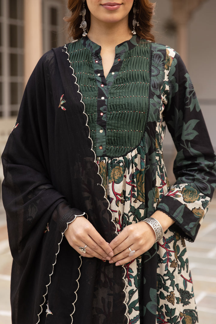 Nehamta Women's Bottle Green Cotton Kurta with Pant & Dupatta