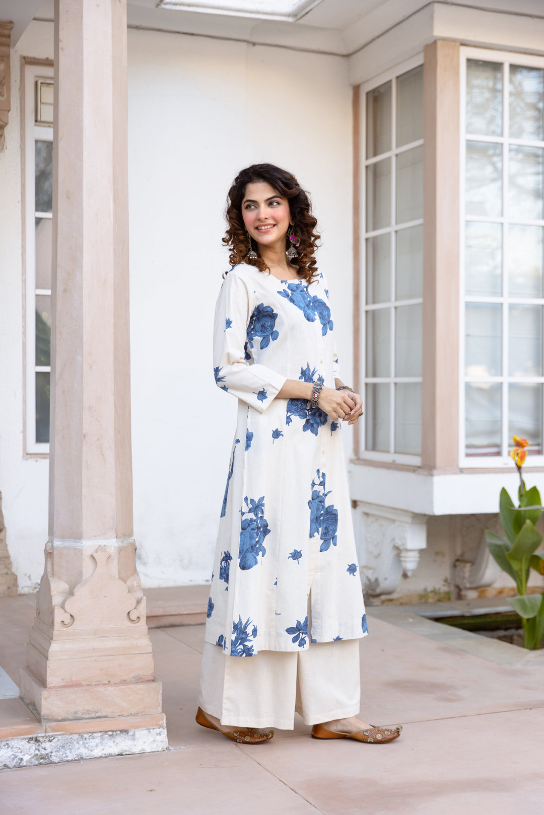 Nehamta Women's White Cotton Blend Kurta & Palazzo Set