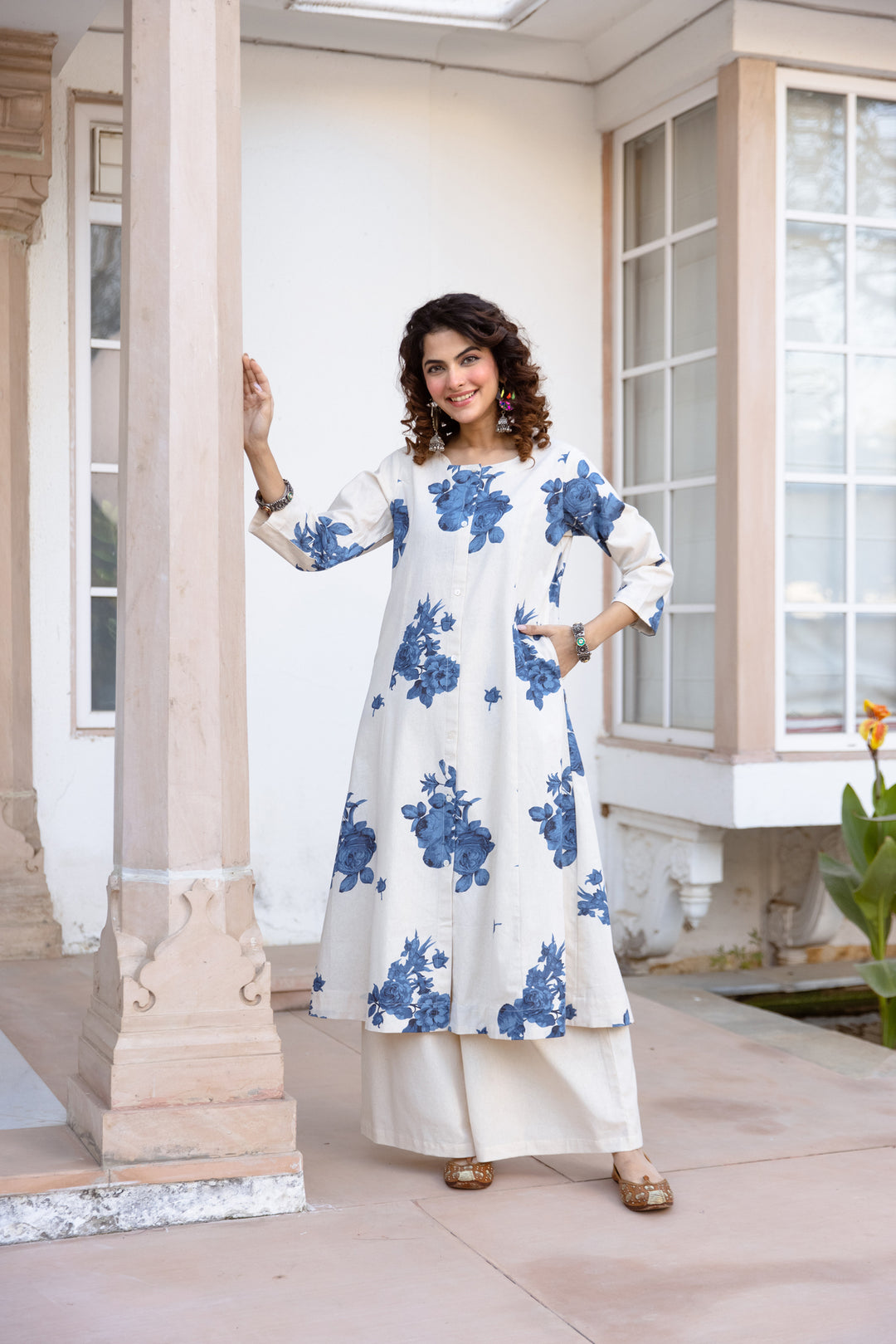 Nehamta Women's White Cotton Blend Kurta & Palazzo Set