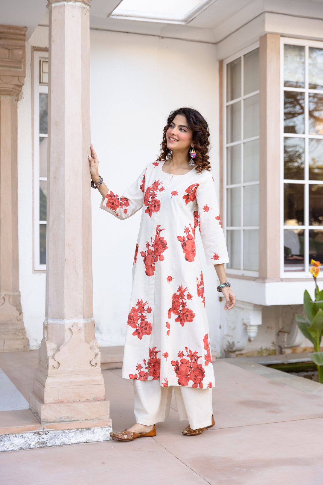 Nehamta Women's White Cotton Blend Kurta & Palazzo Set