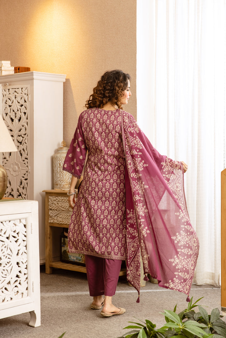 Nehamta Women's Rose Pink Cotton Kurta with Pant & Dupatta